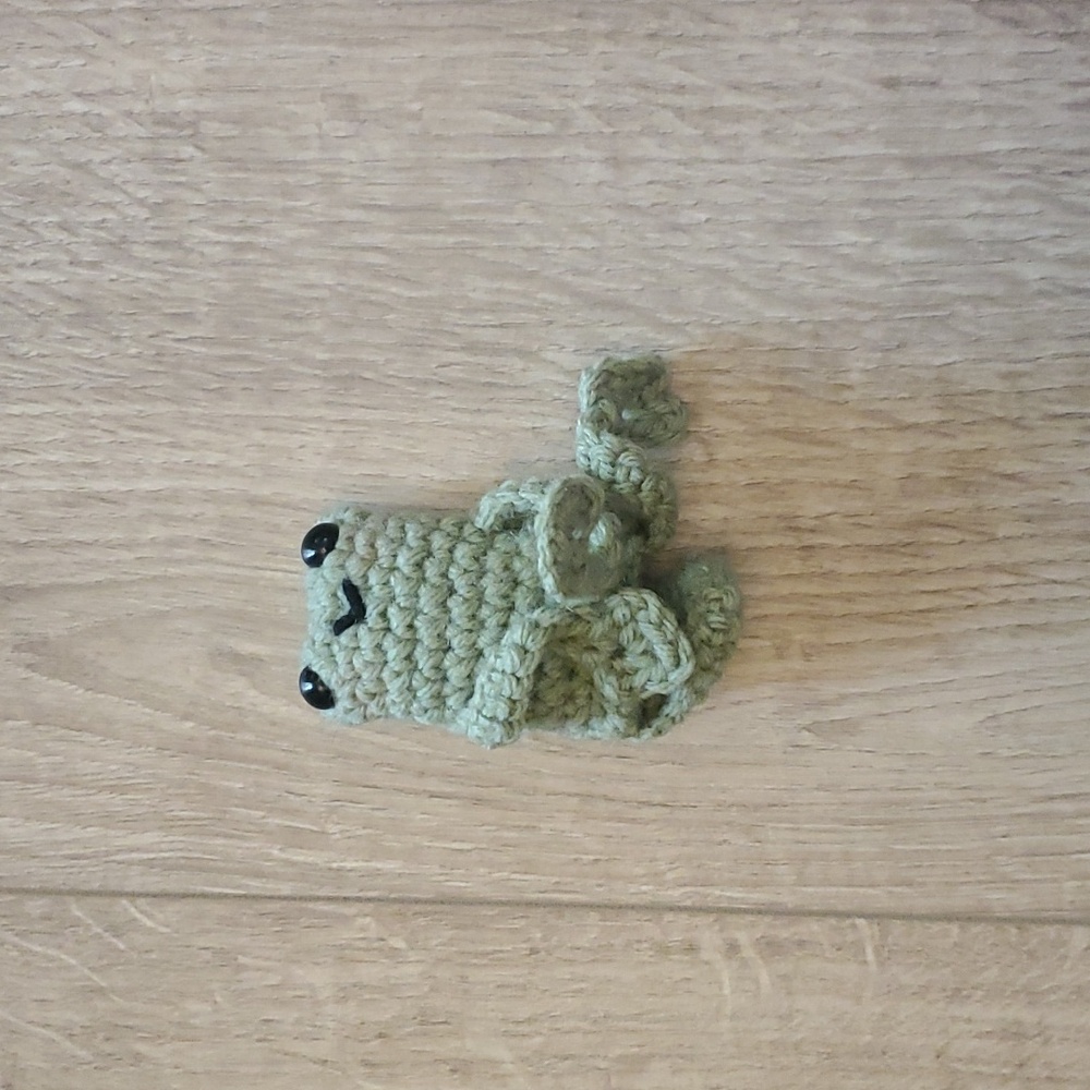 Crochet Leggy Frog
